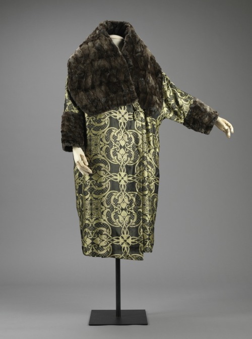 Lady’s winter coat, 1912-25