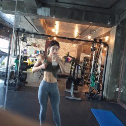 asianmusclegirls:  Note the thigh to hip