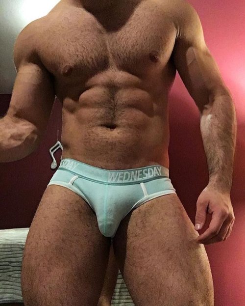 hotmaleunderwear: hotmaleunderwear.tumblr.com Damn!!!!