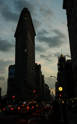 eyeheartnewyork:  The Flatiron Building on