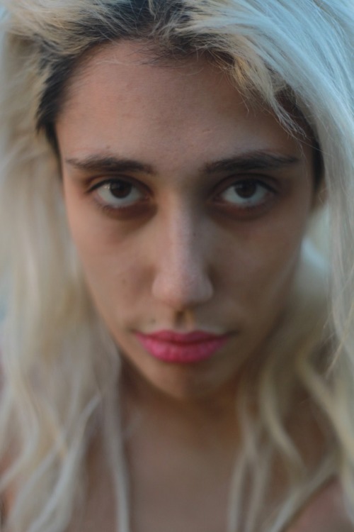 andreataylorph: Sguardo (Mod. Kennyee)