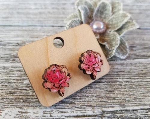 Wooden Rose Earrings //MysticWoodandCandle