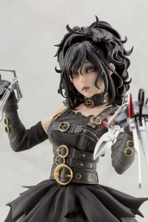 ohnoraptors:  Edward Scissorhands Bishoujo Statue   I need~ 