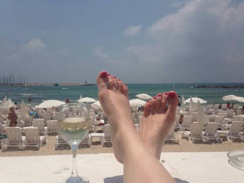naughtyparts101: Perfect feet, perfect view. These perfect feet belong to a beautiful friend of mine
