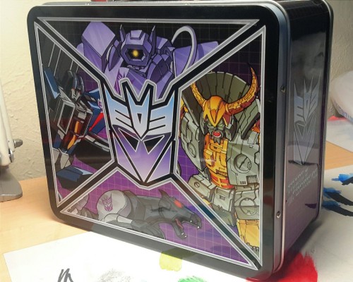 seekerpirate: I found a Decepticon lunchbox and padded up the inside so I could put my art supplies 