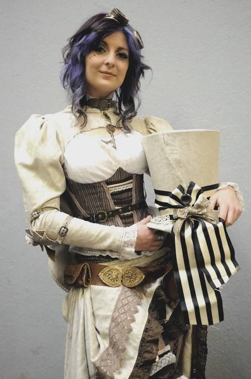 steampunk-girl:  Steampunk GirlSteampunk Girl Twitter