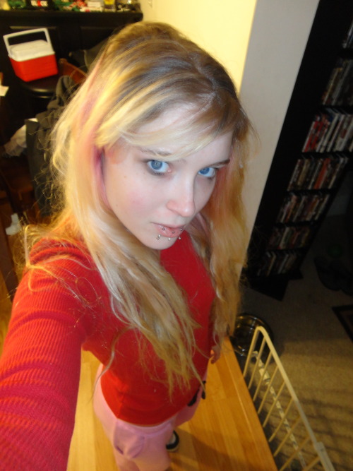 kittenxnightmare:  natural kitty with new bangs…. HA