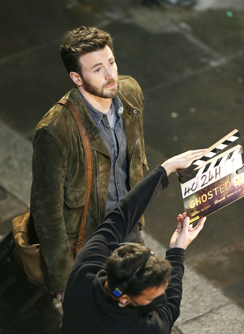 luvinchris:Chris Evans - on the set of Ghosted 