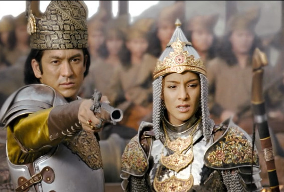 out of the whole world, baby — Queens of Langkasuka (Thai: ปืนใหญ่จอมสลัด,  Puen...