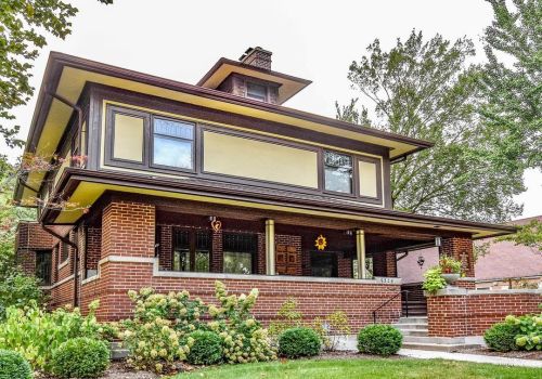 Got porch? #franklloydwright #architecture #architecturephotography #williamadams #chicago #beverlyn