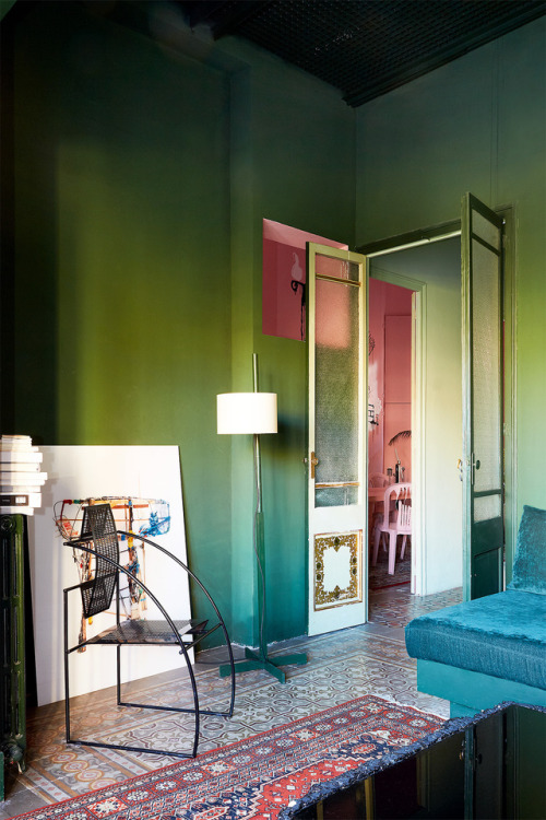 gravityhome:Colourful home in BarcelonaFollow Gravity Home: Blog - Instagram - Pinterest - Facebook 