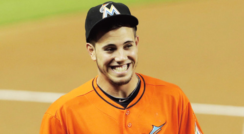 blaugr4na:  in light of the incomprehensible loss of jose fernandez at the age of 24, i wanted to write something unrelated to football today. for those who aren’t baseball fans, or for those who didn’t know much about who jose fernandez was, i wanted