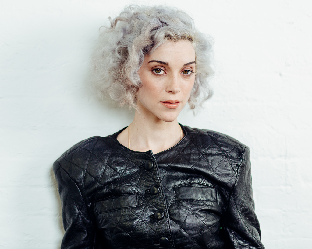 whole-lies-and-half-smiles:  ifuckinglovestvincent:  Annie Clark / St. Vincent by