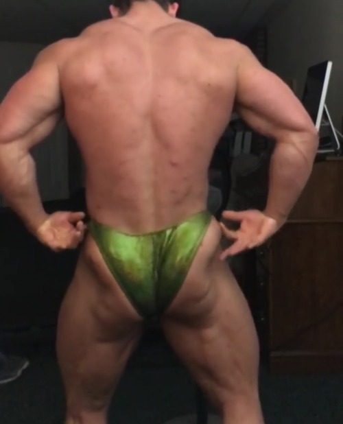 tim79p: hejira33312: Dana Baker That ass