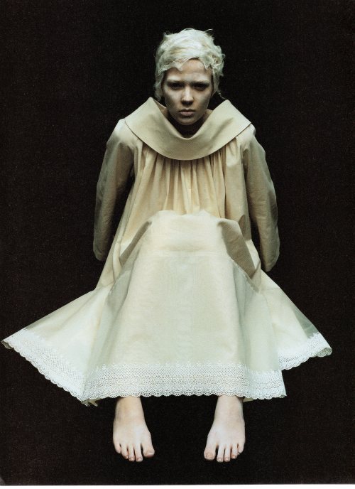 lucky-number-8: Comme Des Garçons 2002 spring/summer collection featured in Hanatsubaki issue