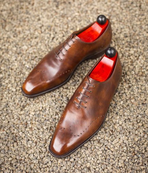 The Bellingham (Tony w/o middle brogueing) in Copper Museum Calf. Via MTO. . Email mto@jfitzpateickf