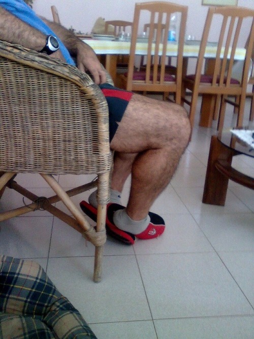 iraqigay21:I’m in love.. I’m in relationship with his hairy legs ❤️