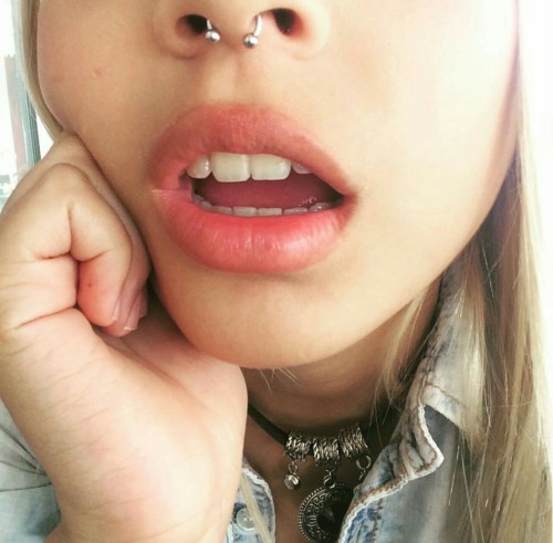 https://lzve.tumblr.com/post/147237611281