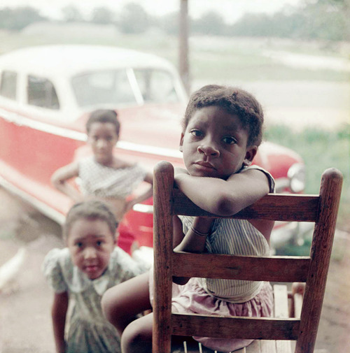  1956- Gordon Parks documented the everyday lives of an extended black family living in rural Alabama under Jim Crow segregation for Life magazine’s photo-essay “The Restraints: Open and Hidden.” (via) 