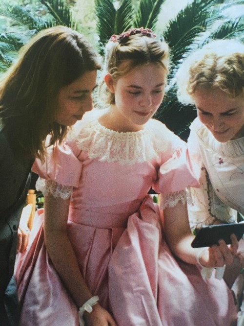 dailyfannings:BTS of The Beguiled with Elle Fanning, Nicole Kidman and Sofia Coppola. 