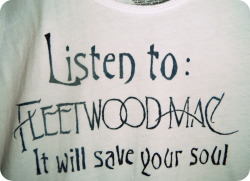 pandasebaystuff:  Summer Fleetwood Mac tank