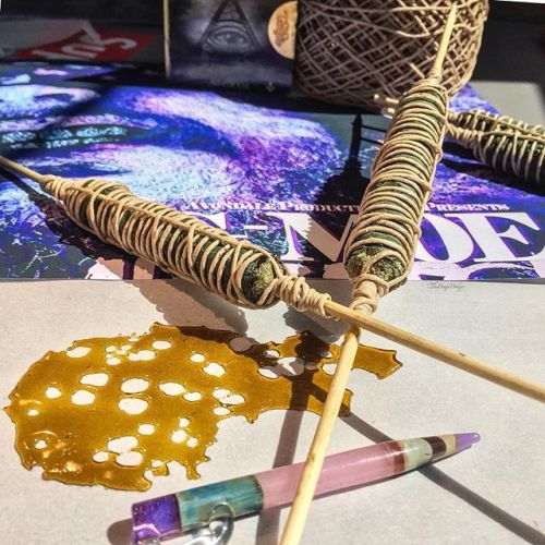 weedporndaily:  .by @thedraftdodger