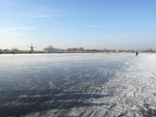 acciofelixfelicis:Ice skating on natural ice in the Netherlands