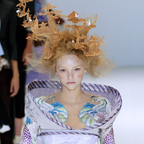 money-in-veins:Gemma Ward