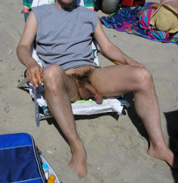 gaytaurean:  Naked on the beach! Wow! I’d drop to my knees for him! Looks like he’s already for me!