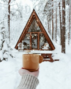 like-fairy-tales:  By: Anna | annikabennika