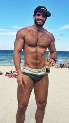 Sexy muscle guys