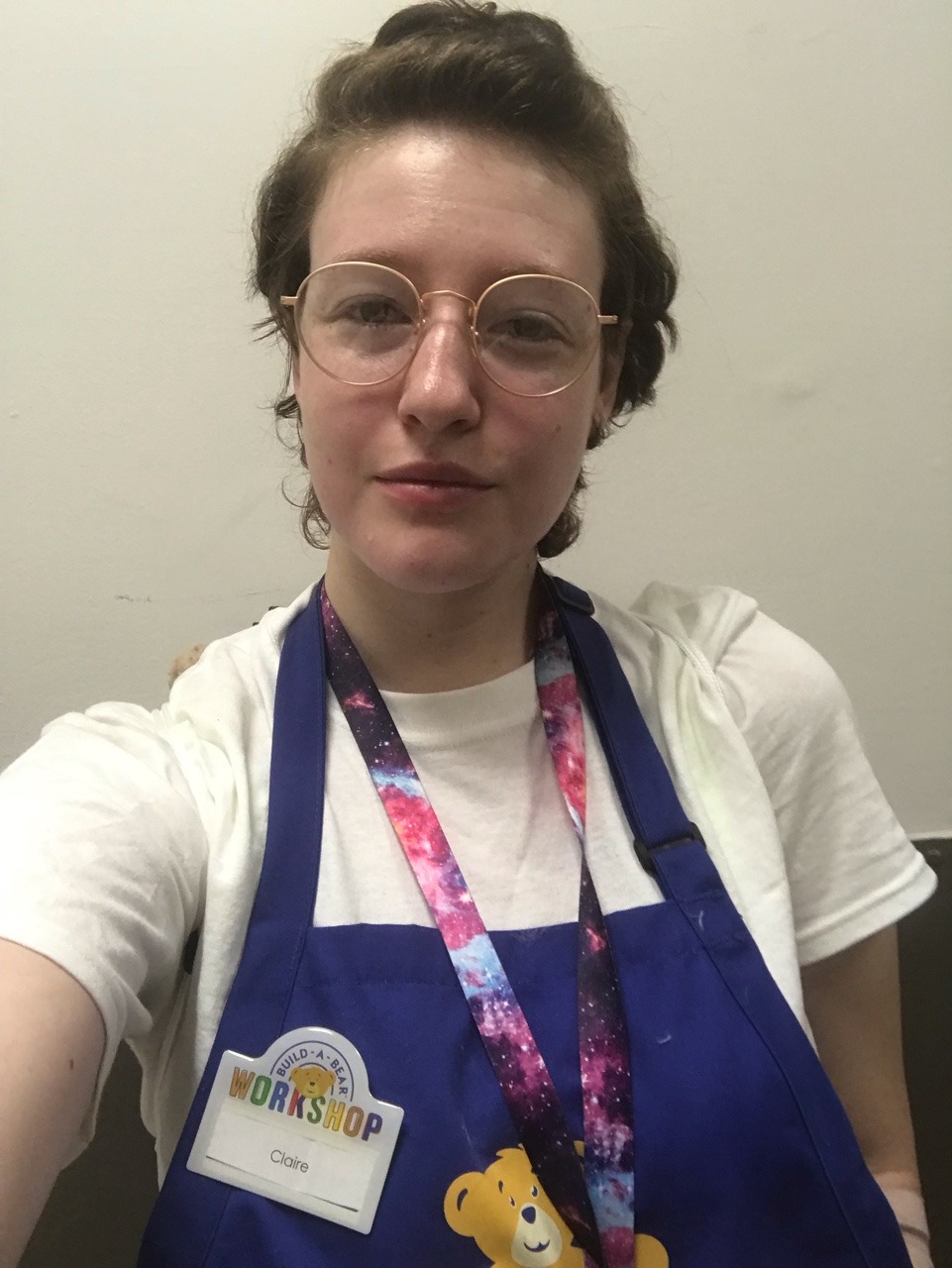 vaspider: punkrocklorax:  malociraptor:   Hi! I’m a Build A Bear employee. I am