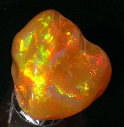 mineralists:  18.21ct Mexican Fire Opal