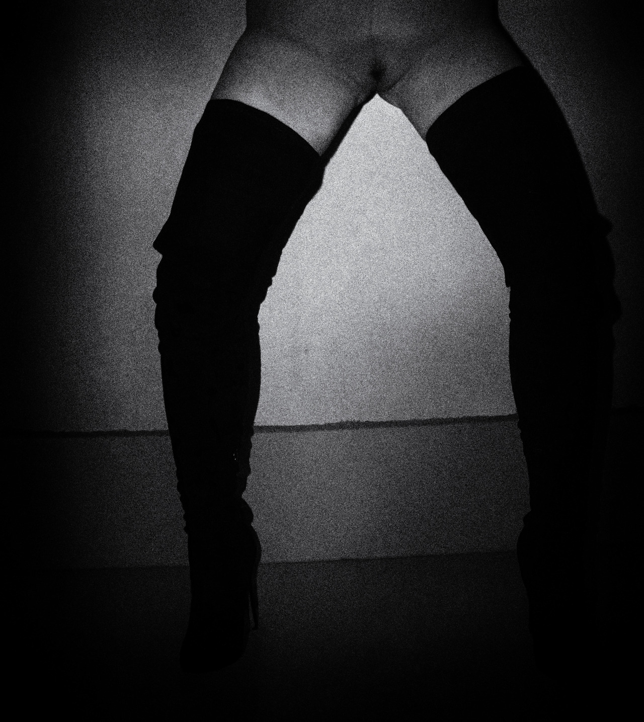Kick This blog is NSFW! Please leave if you are under 21!! Set y