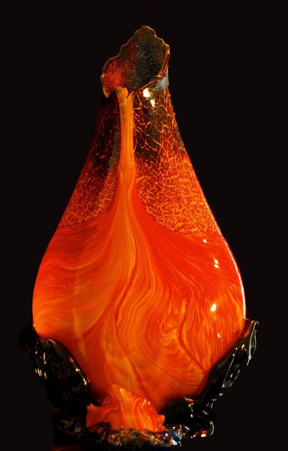ronbeckdesigns:  Glass Vase Volcano vase Kilauea crackled Pu'u by MoeHotGlass (via