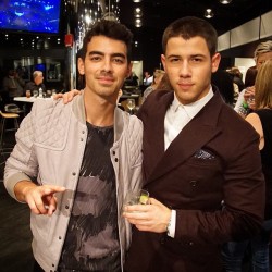 jobrosnews:  nickjonas: Ran into this guy tonight! #fashionrocks @joejonas #NickNYC 