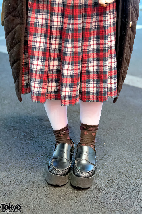 Honoka on the street in Harajuku wearing layered... | Tokyo Fashion