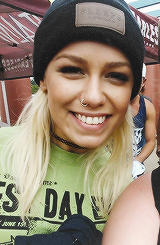 awjennamcdougall:  Jenna McDougall + random fan's photo 