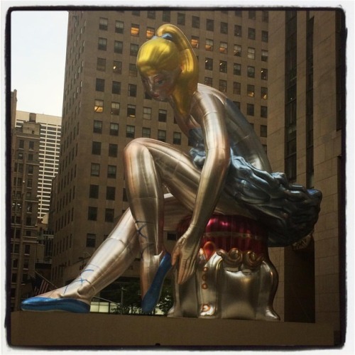 Jeff Koons&rsquo; &ldquo;Ballerina&rdquo; at Rockefeller Center. #latergram #june2017 #rockefellerce