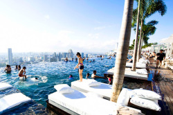 fresh-glaze:  pureoasis:   marina bay sands 