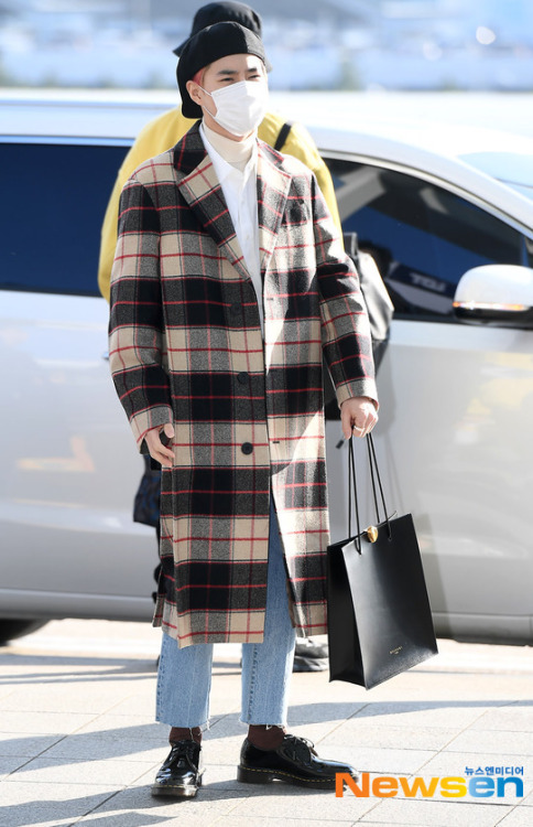 k-airportstyle:   Suho - November 22nd 2019   Buy Pnkheart a Coffee. ko-fi.com/pnkheart