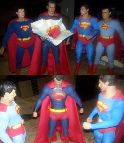 specialqueer:  SUPERMAN GIFT TO SUPERMAN 