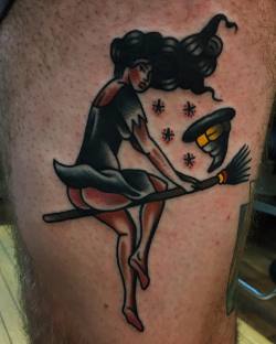 kingfantastic:  Cheeky witch to wrap up Halloween! Thank you Michael!  (at Heart And Soul Tattoo) 