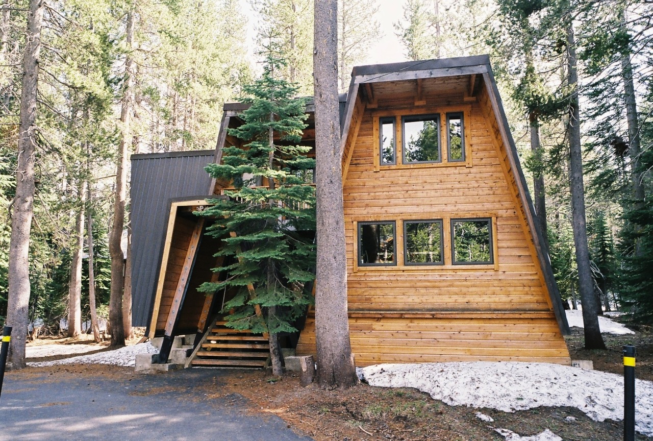 alyssaclarisse:  cabinporn:  A-frame in Sierra Nevada, California. Contributed by