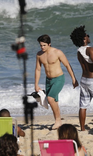 male-and-others-drugs:   Nicolas Prattes shirtless