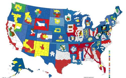 kingjaffejoffer: miraculoushufflepufftrash: mapsontheweb: The flags of every U.S. state made out of 