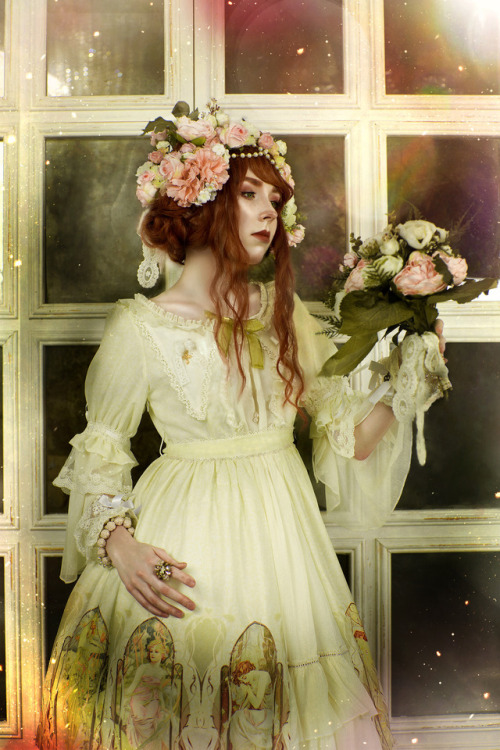 Shoot inspired by works of my favourite painter, wish you like it♥Dress from @devilinspiredof