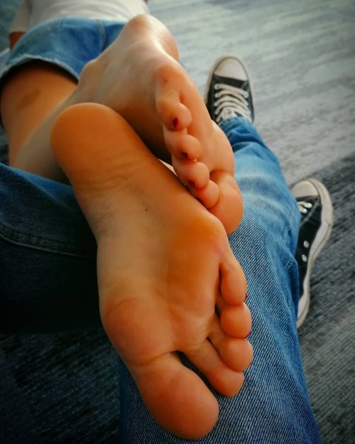 thesolestice:#barefoot #soles #barefootgirl #softsoles #footfetishcommunity #girlsoles #footfetishna