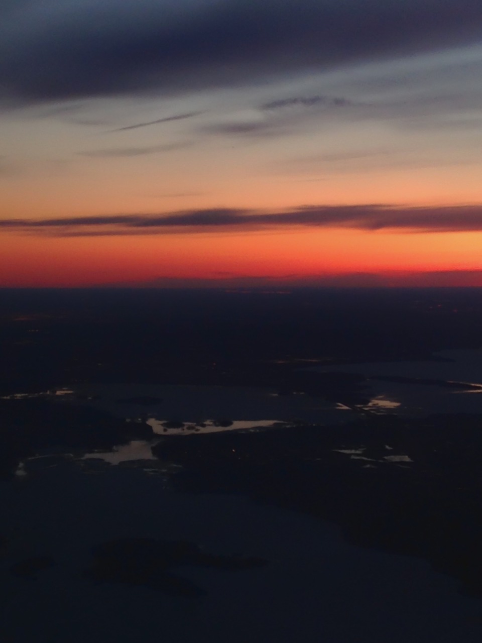 thekhooll:  Sunset Departure @ Montréal rcruzniemiec Sorry if this is overkill.