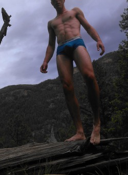 coloradowildboys:  1nt0them1st:  Out on the mountain side.   Perfect! Those long fuzzy legs…  Grrrr!!